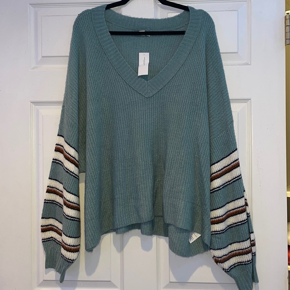 NWT AE Super Soft Sweater